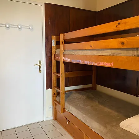 Lägenhet - Centre Ville, Proche Et Casino, Parking Securise, Balcon Et Equipements Complets - Fr-1-319-495