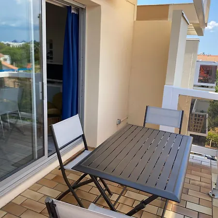 Apartament - Centre Ville, Proche Et Casino, Parking Securise, Balcon Et Equipements Complets - Fr-1-319-495 *