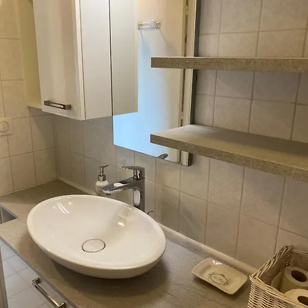 - Centre Ville, Proche Et Casino, Parking Securise, Balcon Et Equipements Complets - Fr-1-319-495